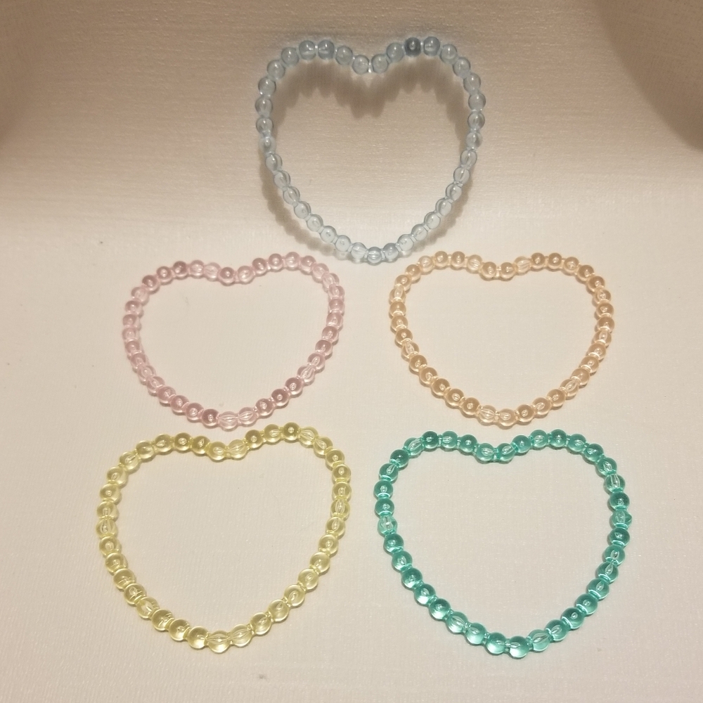 EUC vtg set of 5 rings & heart bracelets - Picture 3 of 5